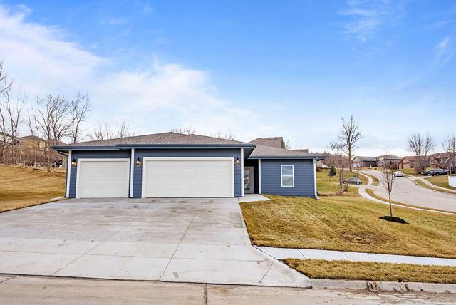 1314 SILVER Lane, Crescent, IA 51526