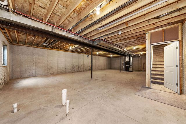 1314 SILVER Lane, Crescent, IA 51526