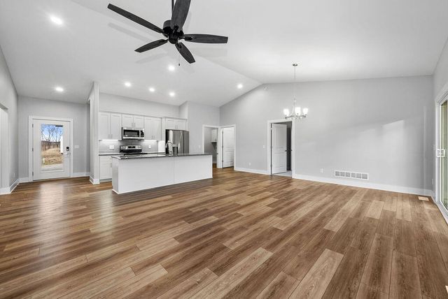 1314 SILVER Lane, Crescent, IA 51526