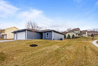1314 SILVER Lane, Crescent, IA 51526