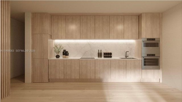 250 Collins Av 212, Miami Beach, FL 33139