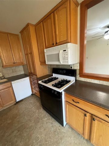 218 E Ercoupe Drive, Oklahoma City, OK 73110