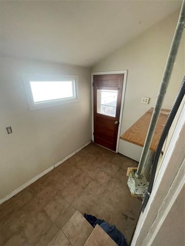 218 E Ercoupe Drive, Oklahoma City, OK 73110