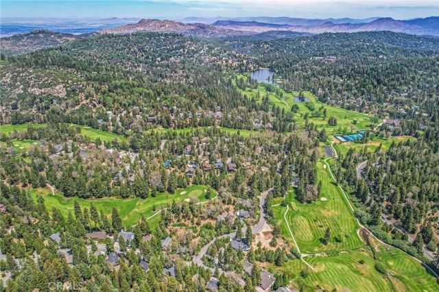 116 Fairway Drive, Lake Arrowhead, CA 92352