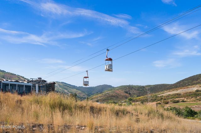 2149 Apache Trail Apt 18, Park City, UT 84098