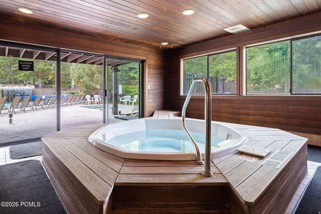 2149 Apache Trail Apt 18, Park City, UT 84098