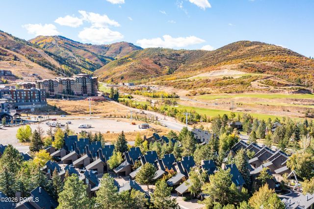 2149 Apache Trail Apt 18, Park City, UT 84098