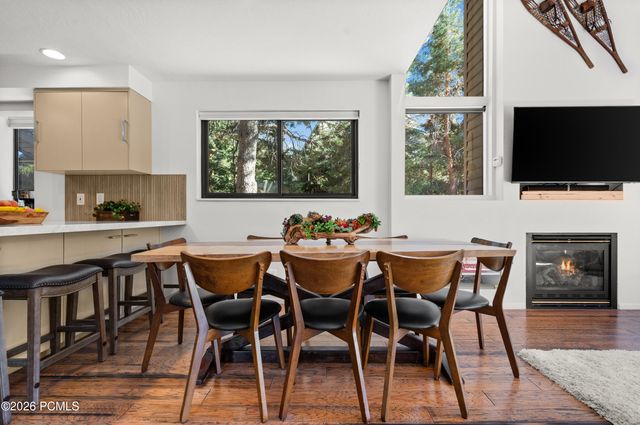 2149 Apache Trail Apt 18, Park City, UT 84098