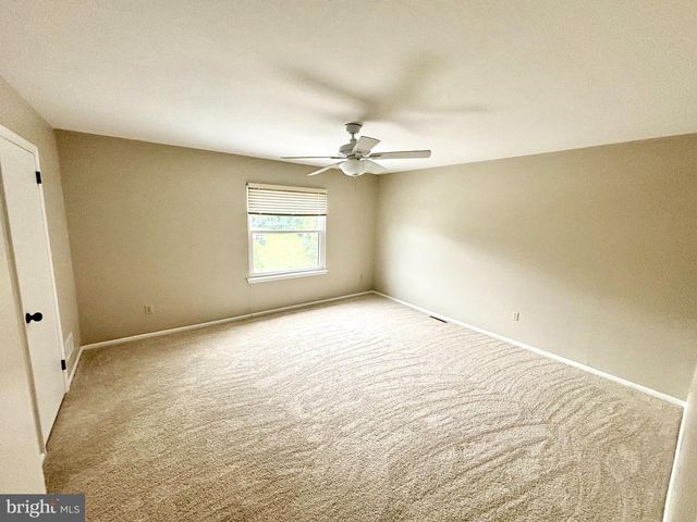 1726 SARATOGA CT, Allentown, PA 18104