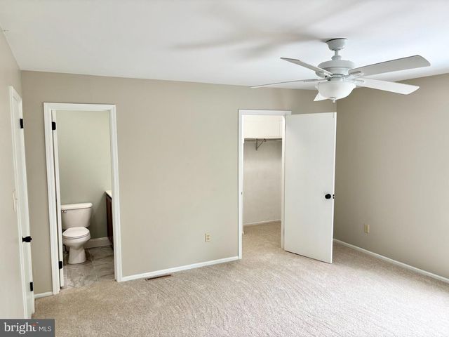 1726 SARATOGA CT, Allentown, PA 18104