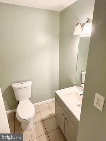 1726 SARATOGA CT, Allentown, PA 18104