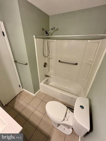 1726 SARATOGA CT, Allentown, PA 18104