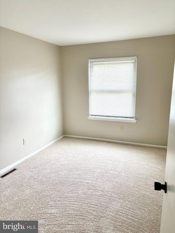 1726 SARATOGA CT, Allentown, PA 18104