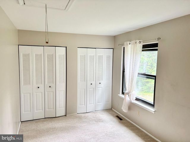 1726 SARATOGA CT, Allentown, PA 18104