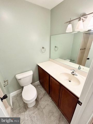 1726 SARATOGA CT, Allentown, PA 18104