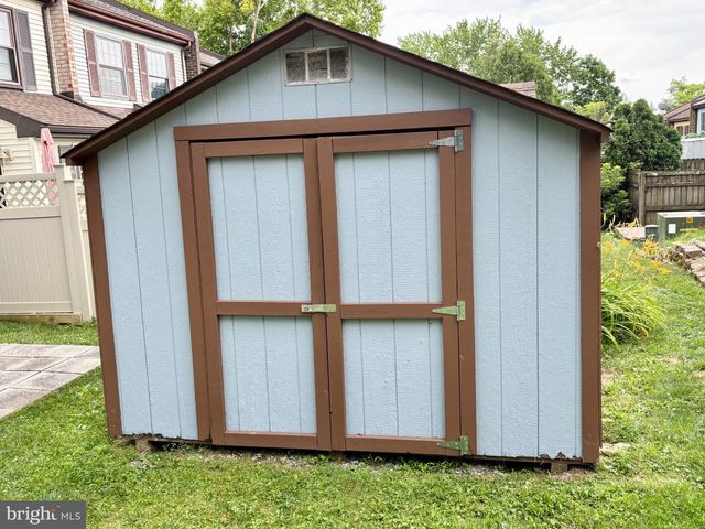 1726 SARATOGA CT, Allentown, PA 18104