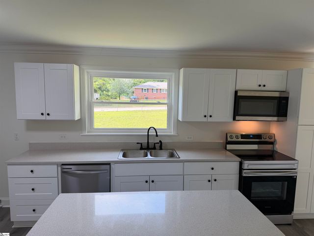 1300 Belhaven Road, Anderson, SC 29621