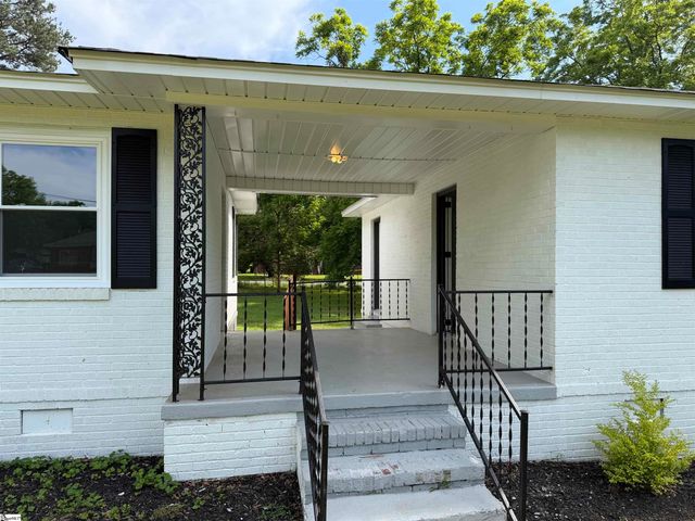1300 Belhaven Road, Anderson, SC 29621
