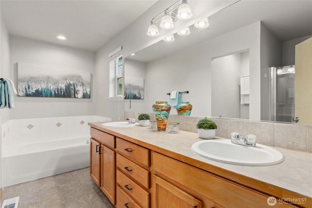 26834 226th Place SE, Maple Valley, WA 98038