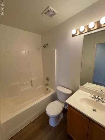 5875 West Santoli Avenue, Las Vegas, NV 89139