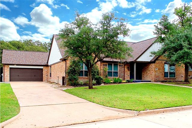 3005 Camelot Drive NW, Bryan, TX 77802