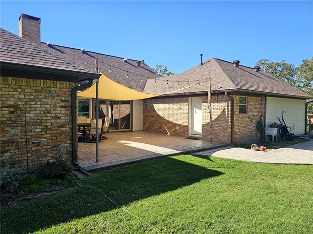 3005 Camelot Drive NW, Bryan, TX 77802