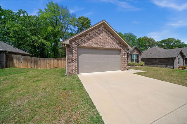 107 Rose Row, Winona, TX 75792