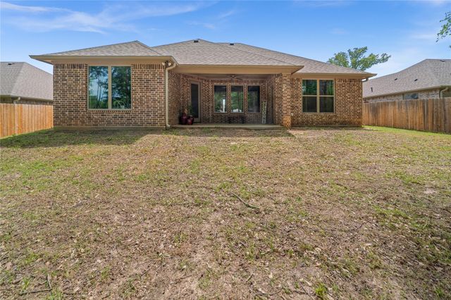 107 Rose Row, Winona, TX 75792