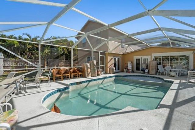 707 SE Karrigan Ter, Port St. Lucie, FL 34983