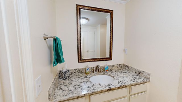 5909 S 63rd West West Avenue, Tulsa, OK 74107