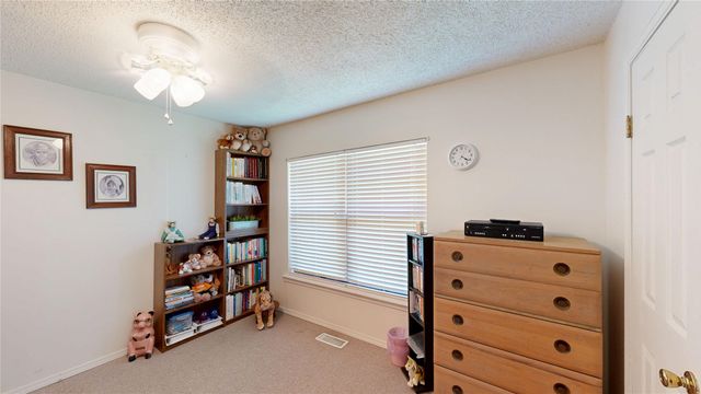 5909 S 63rd West West Avenue, Tulsa, OK 74107