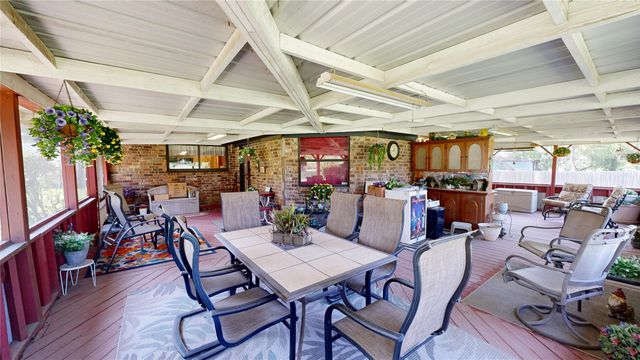 5909 S 63rd West West Avenue, Tulsa, OK 74107