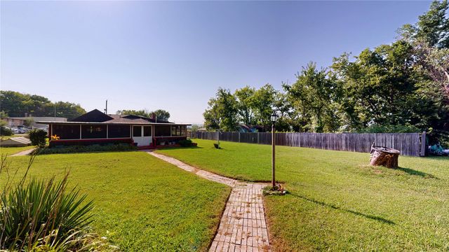 5909 S 63rd West West Avenue, Tulsa, OK 74107