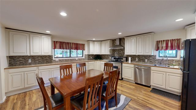 5909 S 63rd West West Avenue, Tulsa, OK 74107