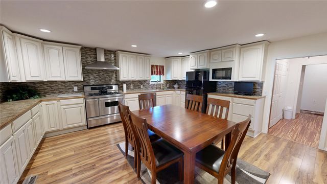 5909 S 63rd West West Avenue, Tulsa, OK 74107