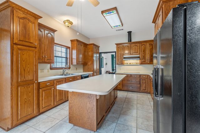 19261 County Road 445, Lindale, TX 75771