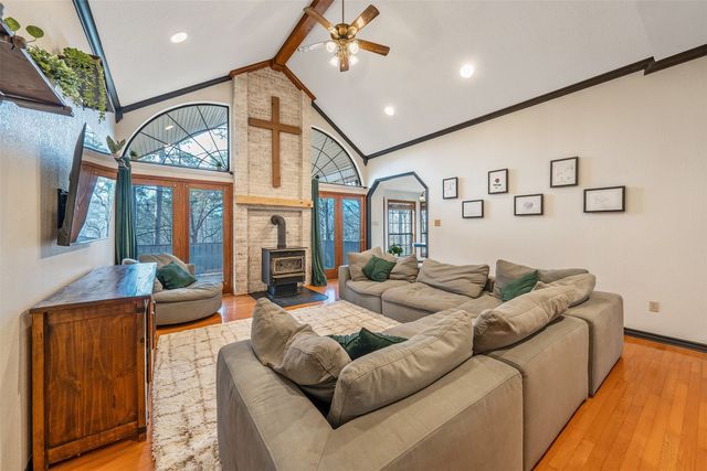 19261 County Road 445, Lindale, TX 75771