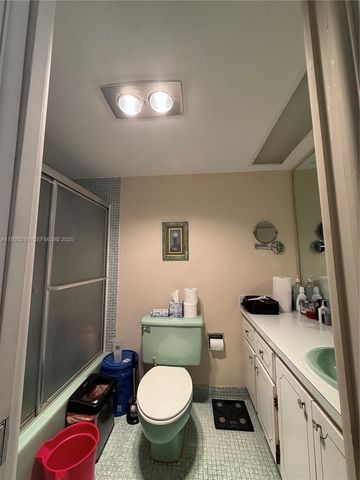 3250 N Palm Aire Dr 508, Pompano Beach, FL 33069