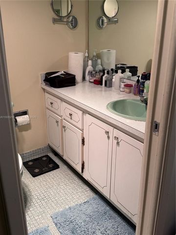 3250 N Palm Aire Dr 508, Pompano Beach, FL 33069