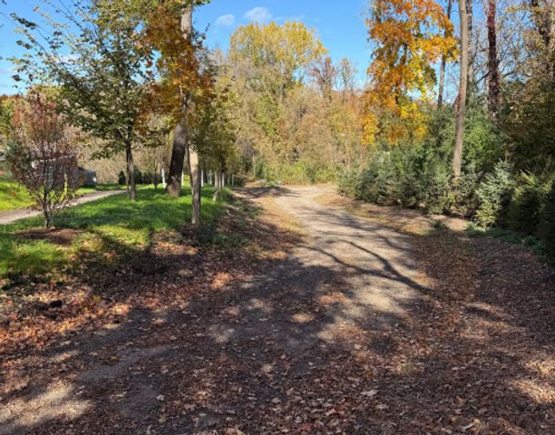 445 Bovey Road, Wayzata, MN 55391