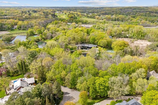 445 Bovey Road, Wayzata, MN 55391
