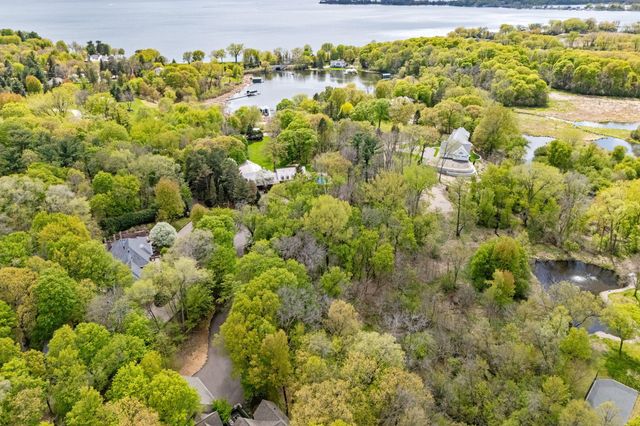 445 Bovey Road, Wayzata, MN 55391