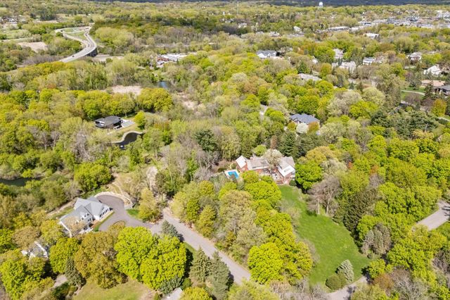 445 Bovey Road, Wayzata, MN 55391
