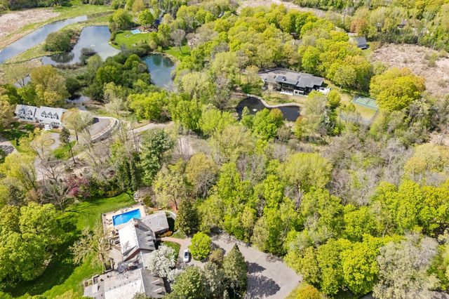 445 Bovey Road, Wayzata, MN 55391