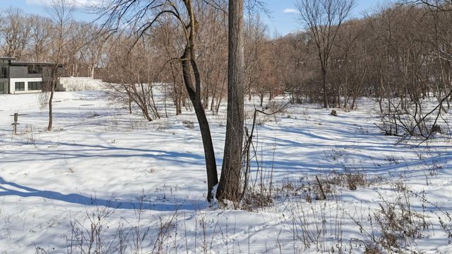 445 Bovey Road, Wayzata, MN 55391