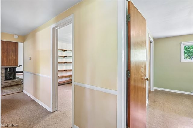 9087 Ranch Drive, Chesterland, OH 44026