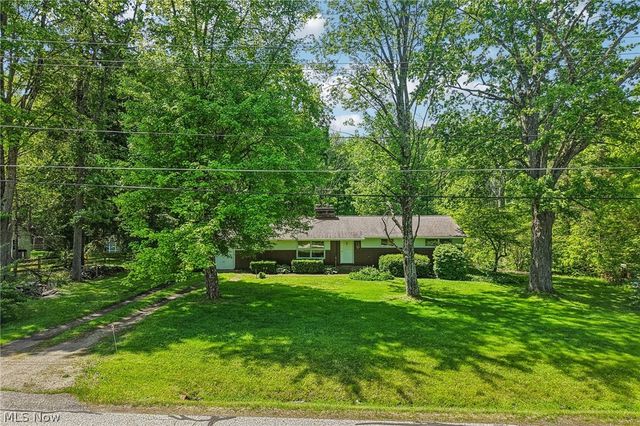 9087 Ranch Drive, Chesterland, OH 44026