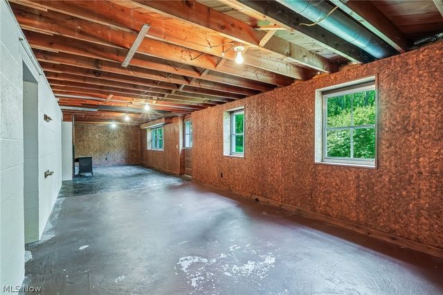 9087 Ranch Drive, Chesterland, OH 44026