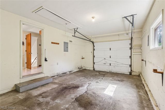 9087 Ranch Drive, Chesterland, OH 44026