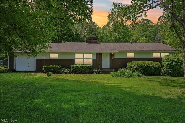 9087 Ranch Drive, Chesterland, OH 44026